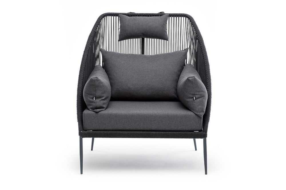 "Мадрид" кресло плетеное из роупа, каркас алюминий темно-серый (RAL7024) муар, роуп темно-серый круглый, ткань темно-серая 027
