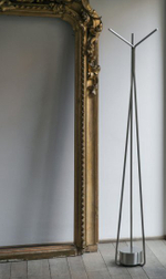 Вешалка стальная V31