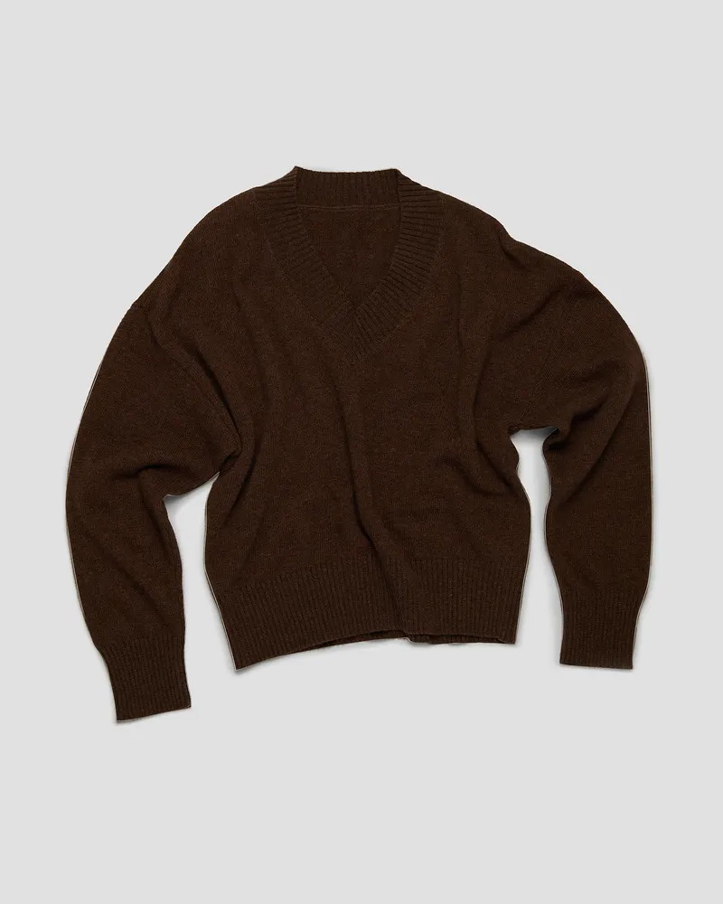 Коричневый укороченный свитер из шерсти