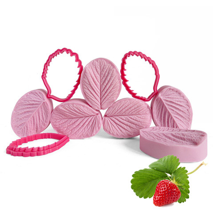 Клубника листья средние