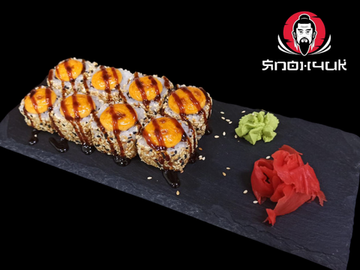 запеченный спайс ролл с беконом