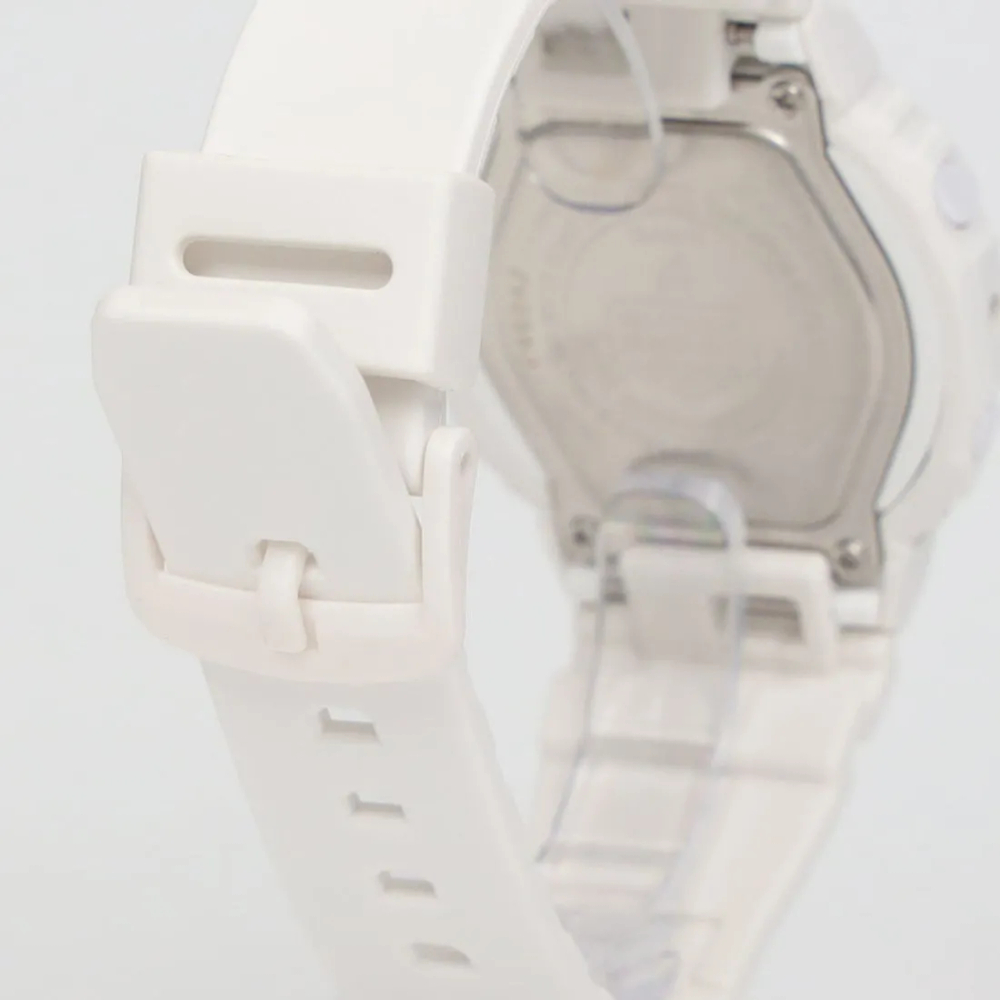 Женские наручные часы Casio G-Shock GMA-P2110-7A