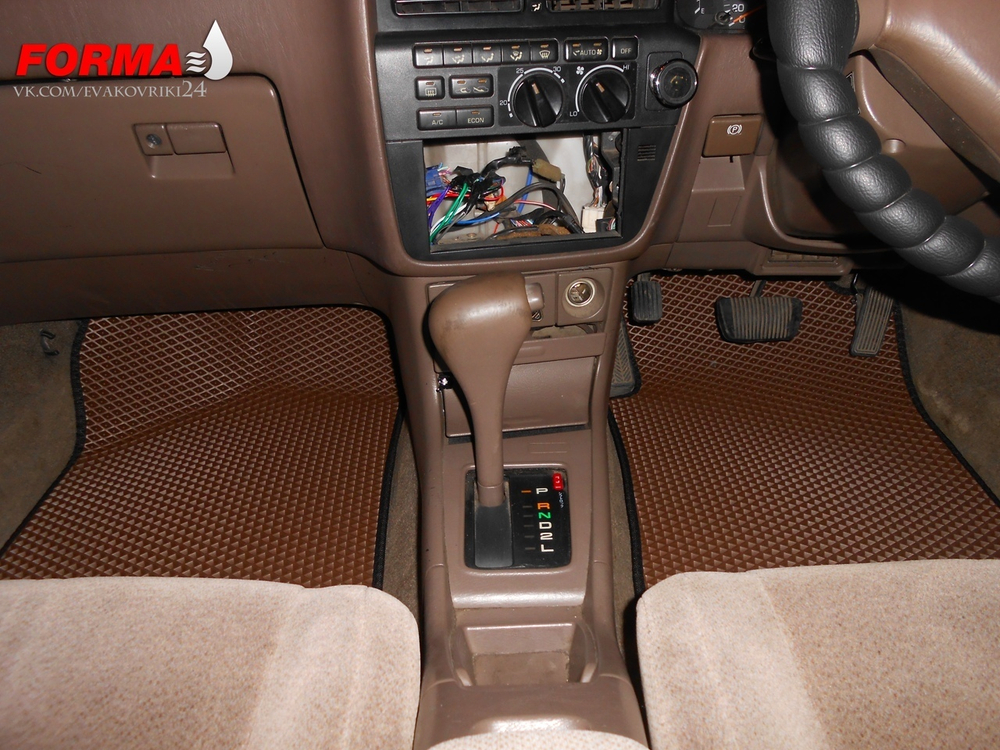 Toyota Vista 3 поколение V30 (1990-1994)