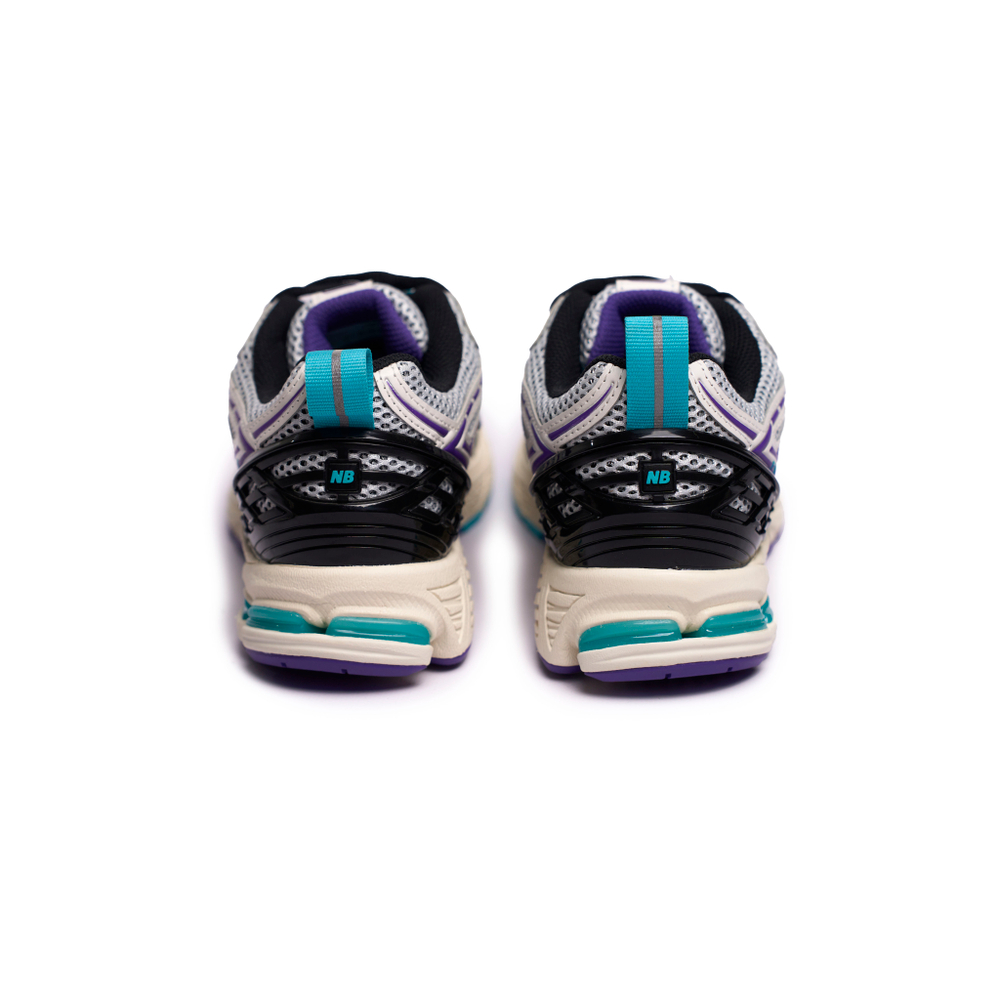 New Balance 1906R "Hornets"