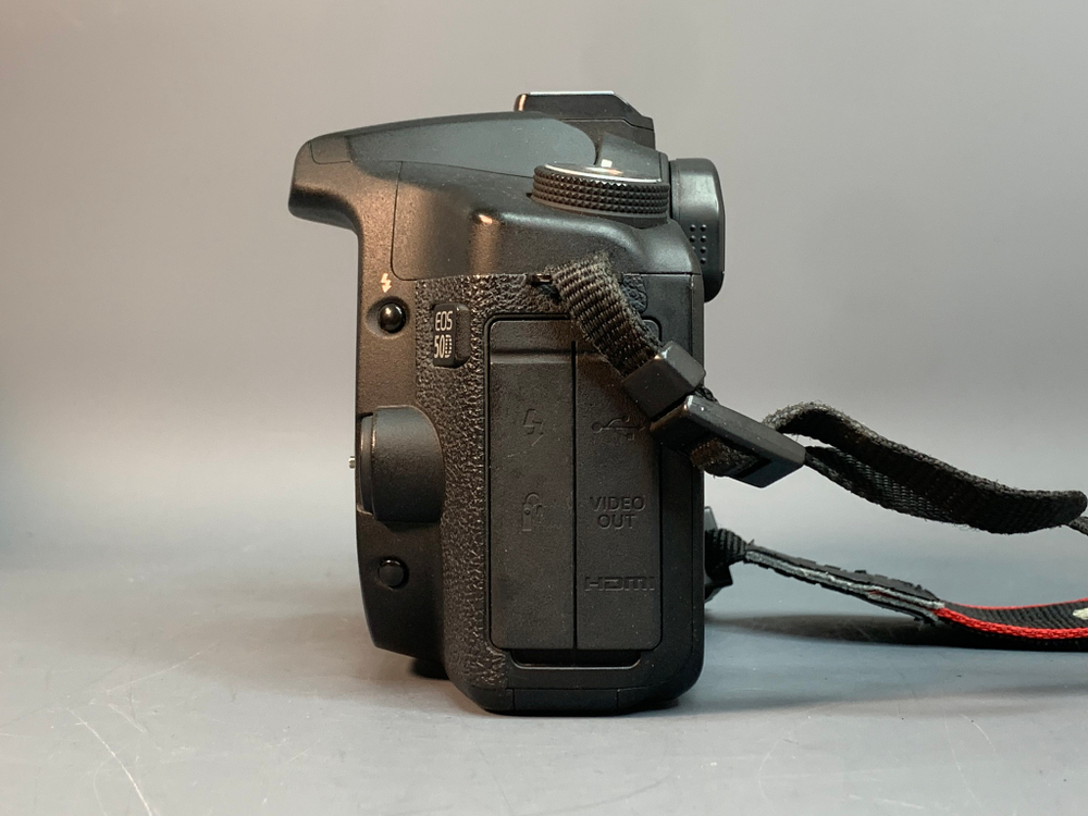 Canon EOS 50D Body 34.000 кадров, снизу след от штатива