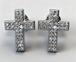 Ювелирные серьги-пусеты из серебра с фианитами