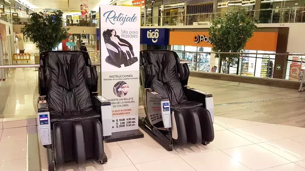 Вендинговое массажное кресло iMassage L-Track Black