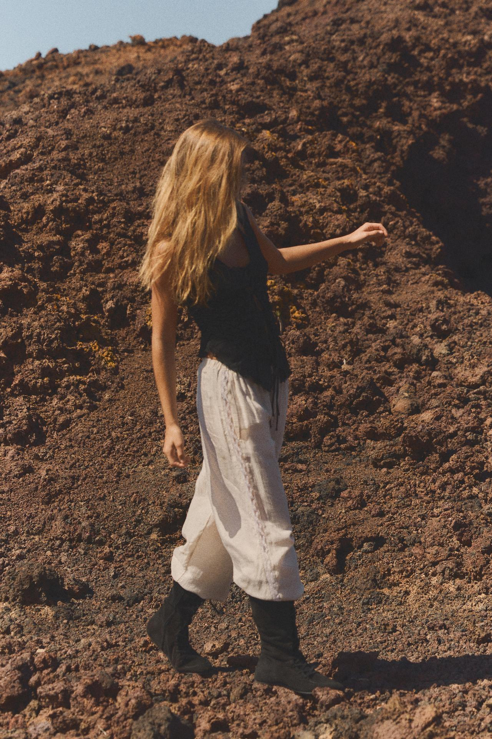 ZARA ТОП СО СБОРКАМИ И ЗАВЯЗКАМИ, ЧЕРНЫЙ