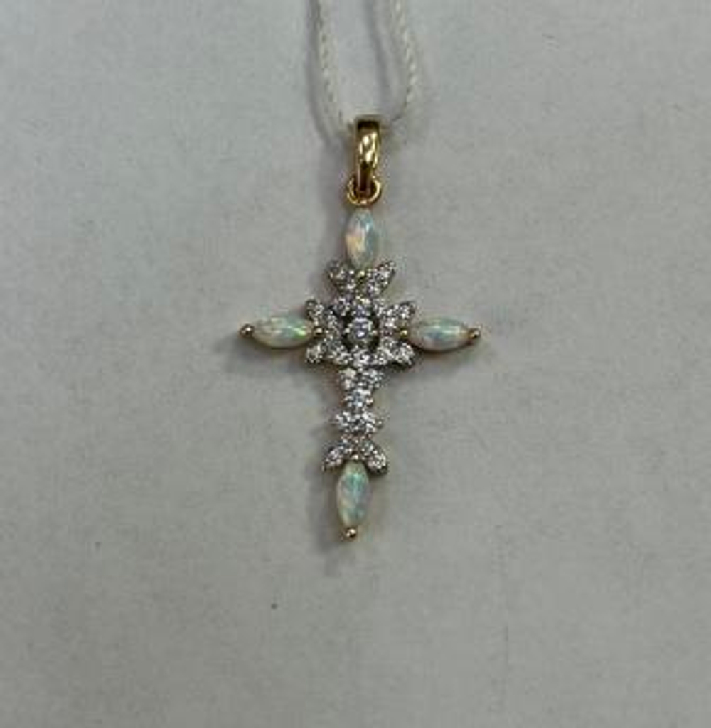 Подвеска из золота с опалами