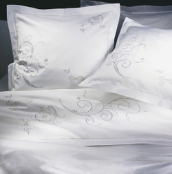 Наволочка для валика 15х40 Christian Fischbacher Luxury Nights Wonderland 713 Швейцария