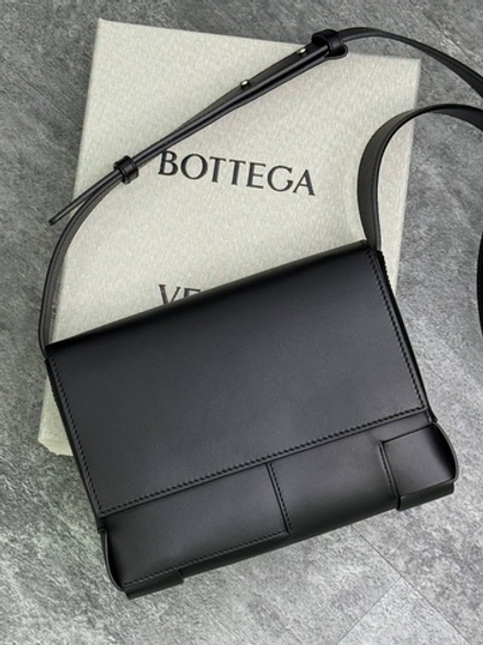 Сумка через плечо Bottega Veneta Angolo