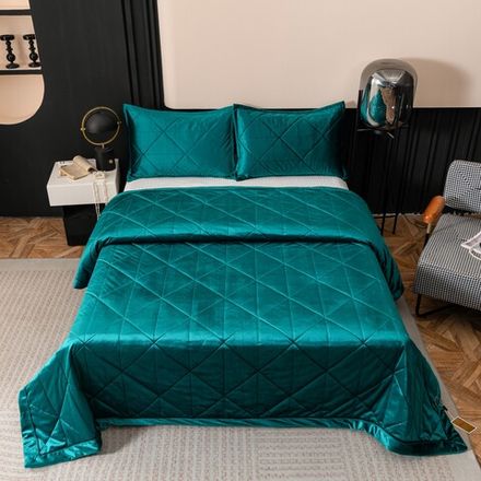 Покрывала и пледы