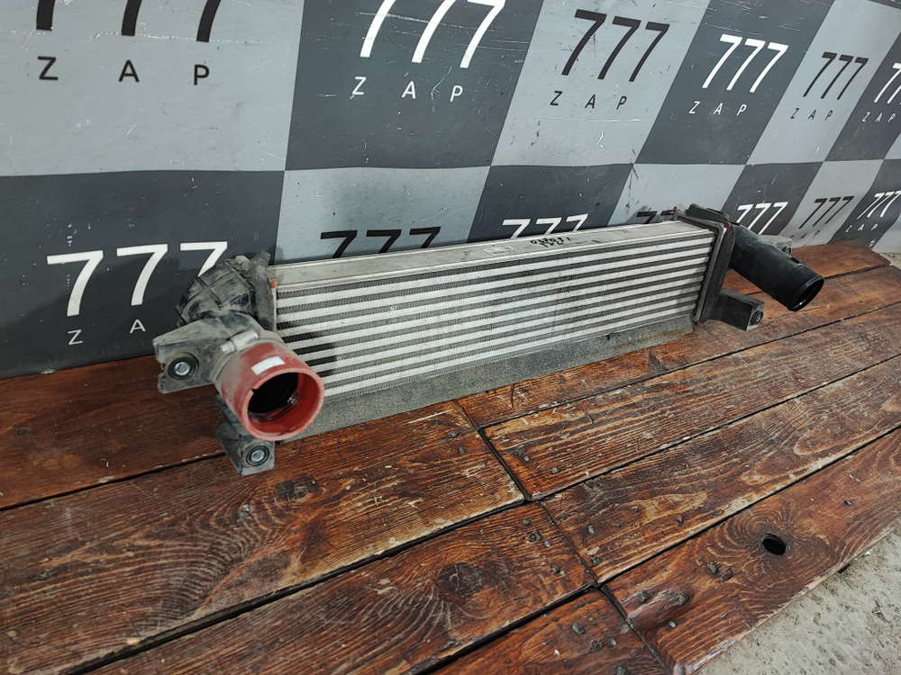 Интеркулер Exeed TXL 19-нв Б/У Оригинал 302000960AA