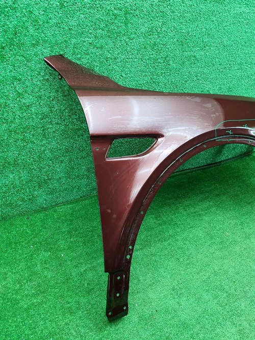 Крыло переднее правое Bentley Bentayga (2015-2020)