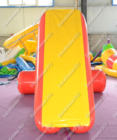Надувной водный аттракцион «Приключения на скалах» красно-желтый, 3,5*2,5*2 м