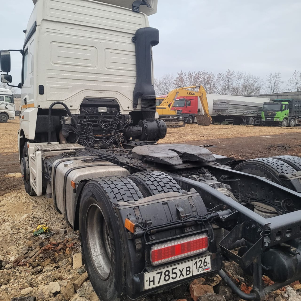 КамАЗ 5490 4x2 Седельный тягач 5490-DC (Дизельный, 12,0 л, 401 л.с., МТ)