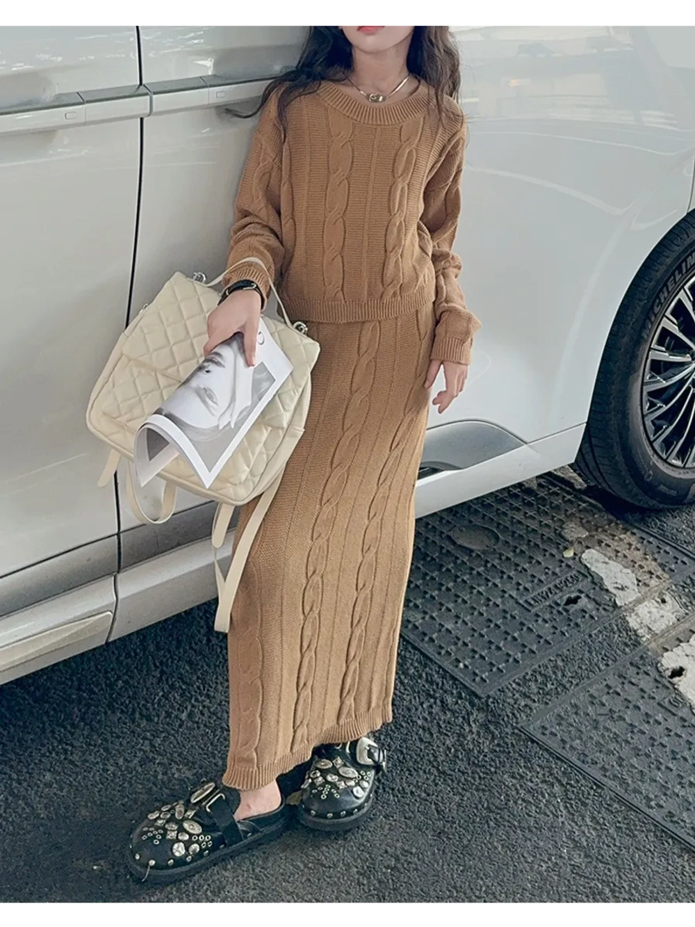 Костюм вязаный