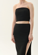 Юбка с асимметричным вырезом