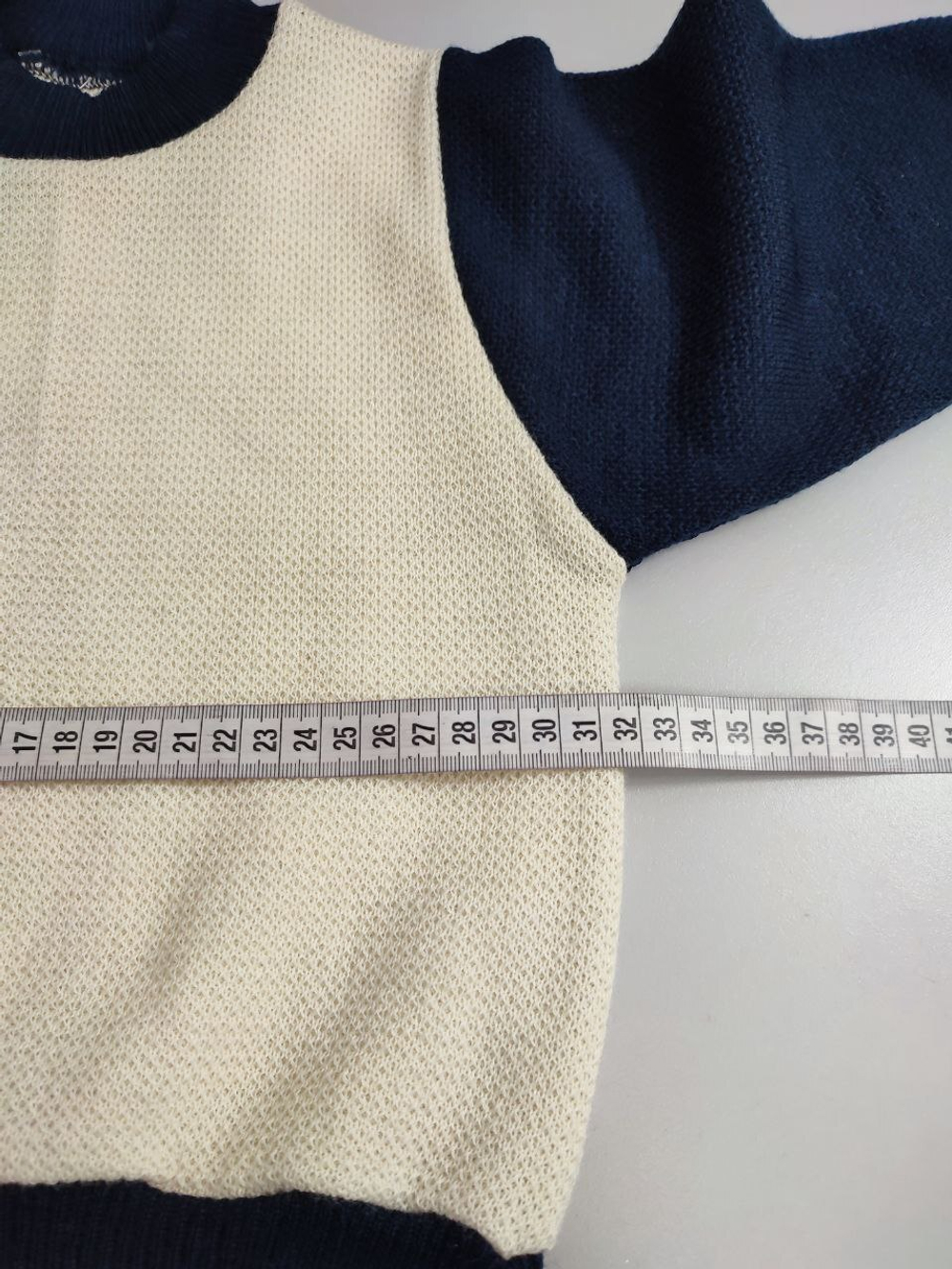 Джемпер базовый на 4 года