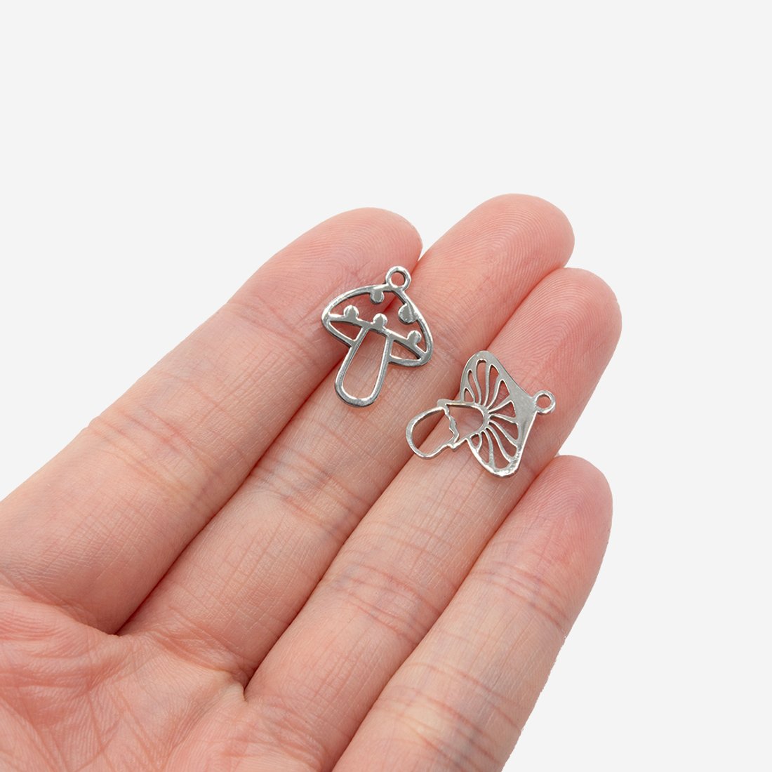 Подвеска "Мухомор" 17*13мм, сталь без покрытия