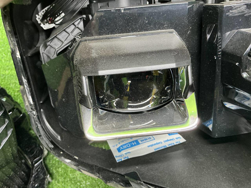 Битая Фара правая Zeekr 009 (2022-н.в.) LED