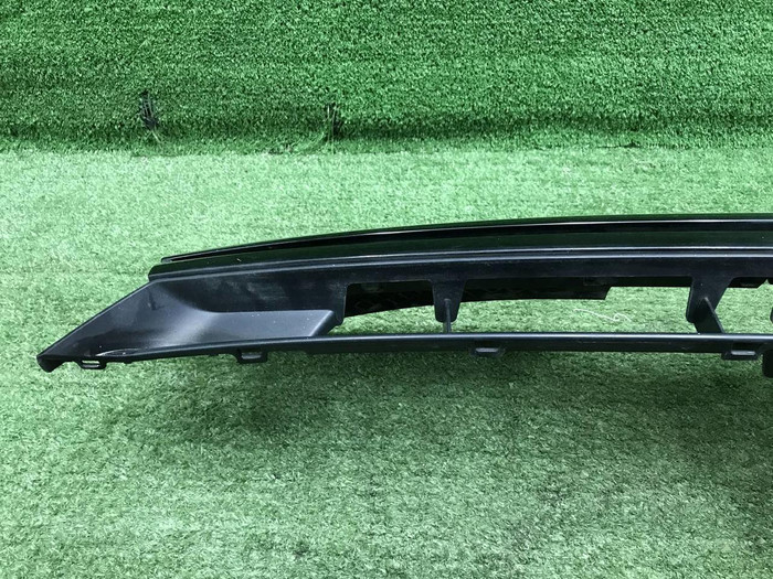 Решетка радиатора VW Golf 6 (2008-2012)