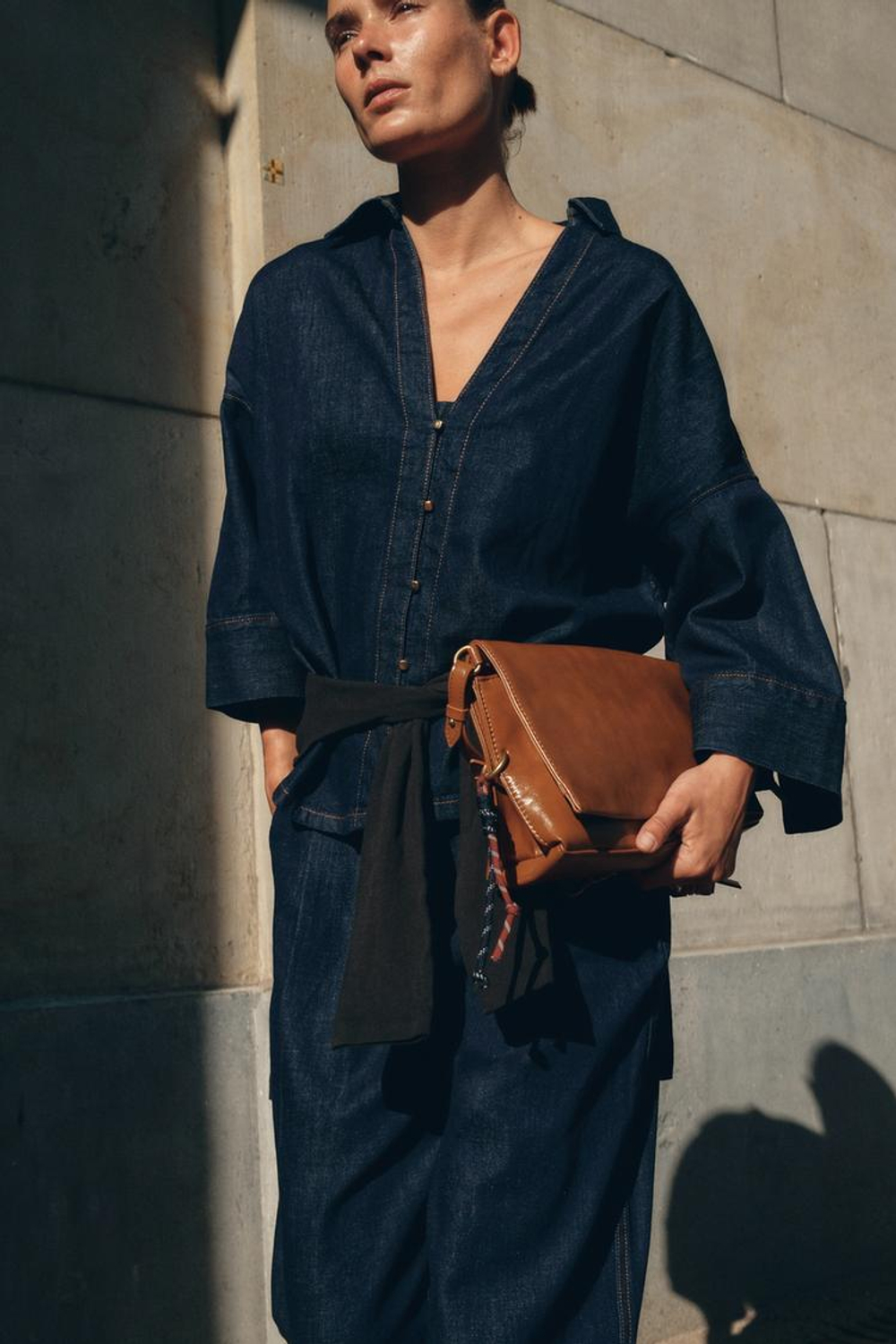 ZARA РУБАШКА С ПУГОВИЦАМИ ПОД ДЕНИМ, ТЕМНЫЙ ИНДИГО