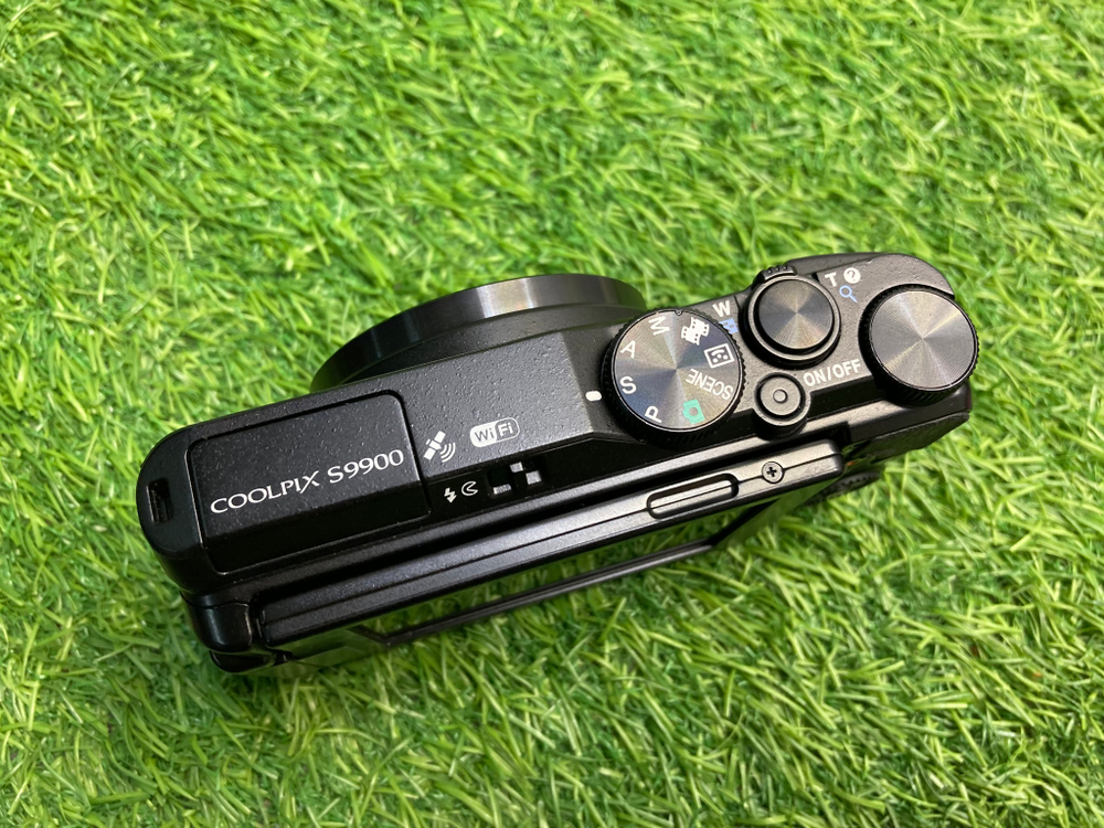 Nikon Coolpix S9900
