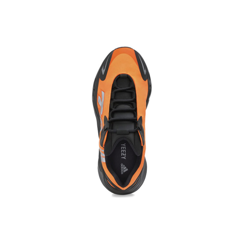 Кроссовки Yeezy Boost 700 MNVN Orange
