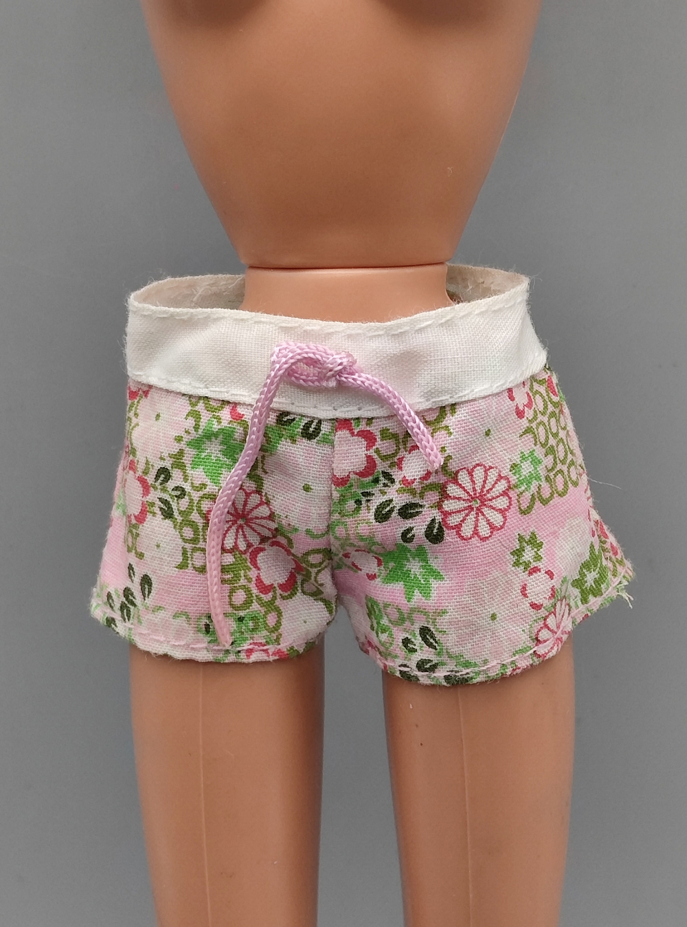 Одежда для куклы Барби винтаж шорты 0778