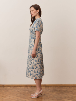 Платье с коротким рукавом