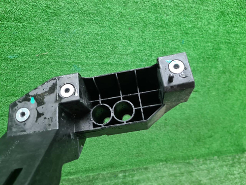 Кронштейн фары левый Москвич 3 (2022-н.в.)