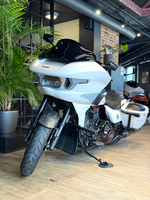 CVO Road Glide ST, 2024 White