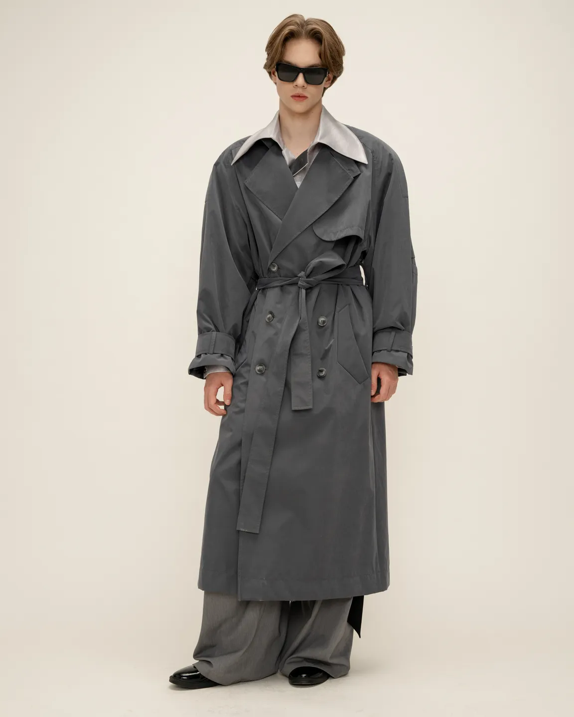Серый тренч 