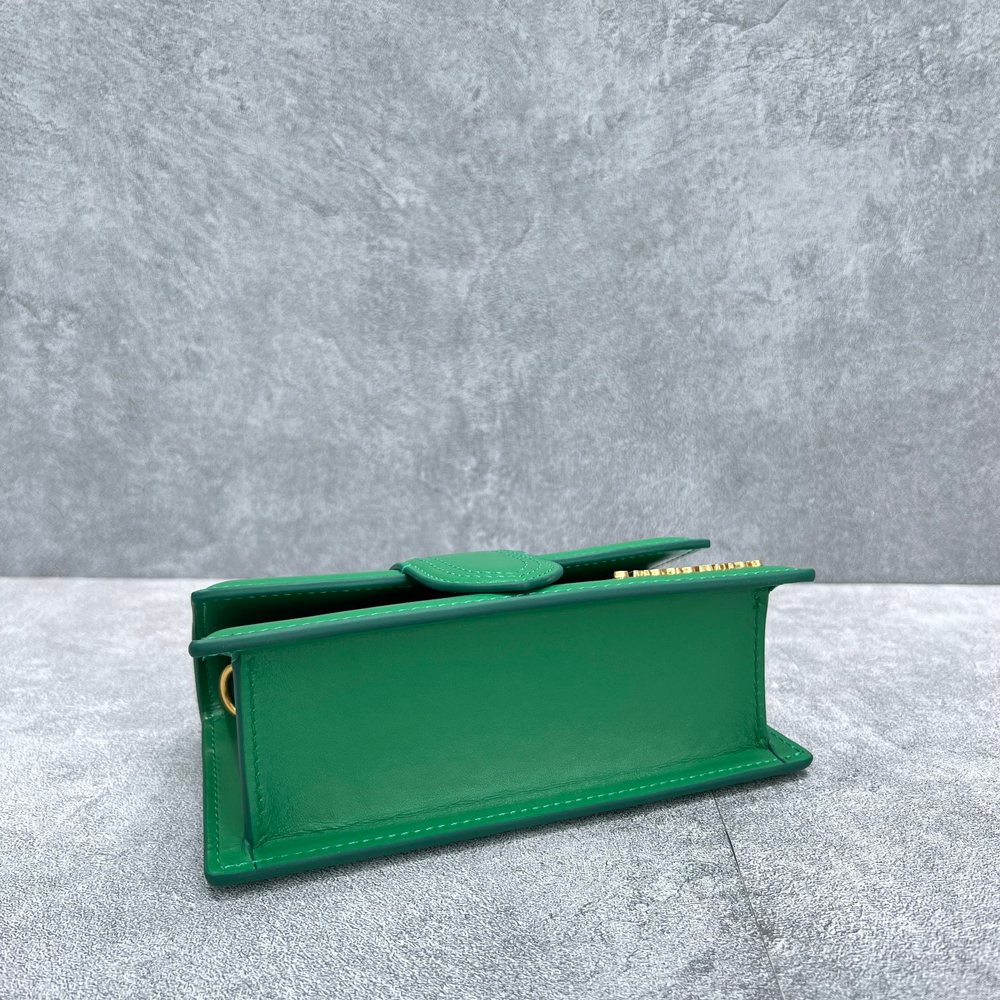Jacquemus Le Bambino 17 cm