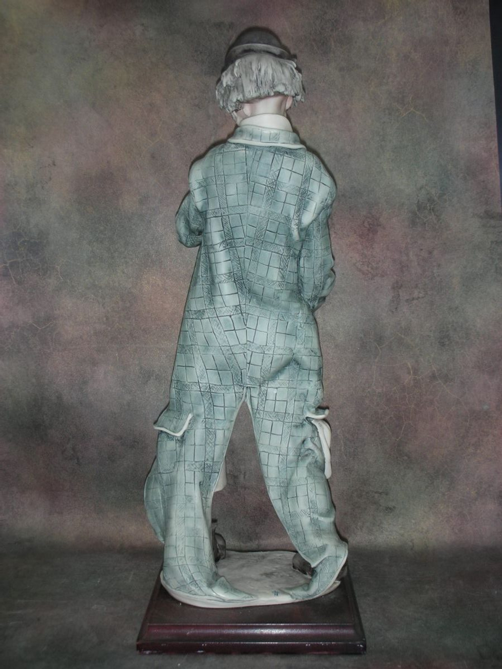 Статуэтка. Фарфор. Озорной клоун. Capodimonte. Италия