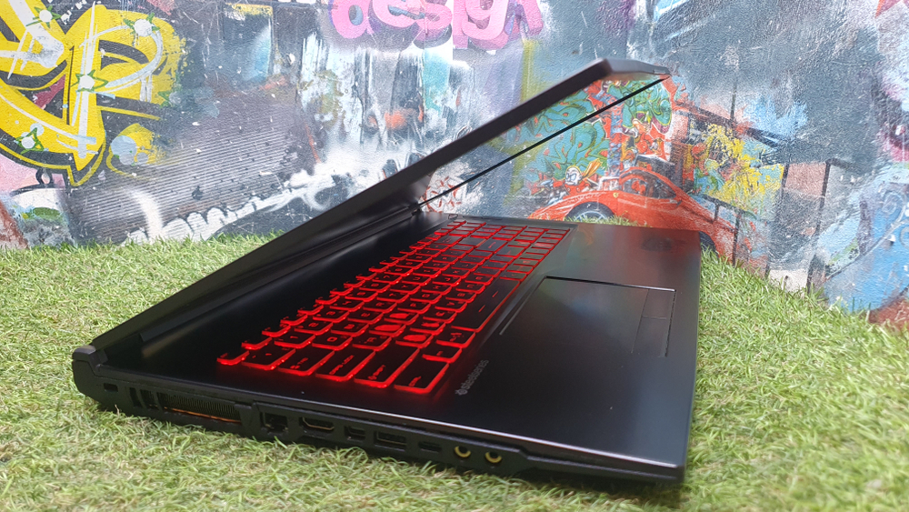 Игровой MSI i7-10/8Gb/GTX 1650 4Gb/120Hz /GL75 Leopard 10SCXR-014XRU 9s7-17e822-014/Windows 10