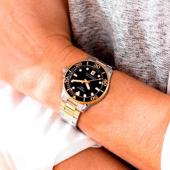 Женские часы Tissot T120.210.21.051.00