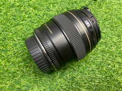 Canon EF 85mm 1.8 USM