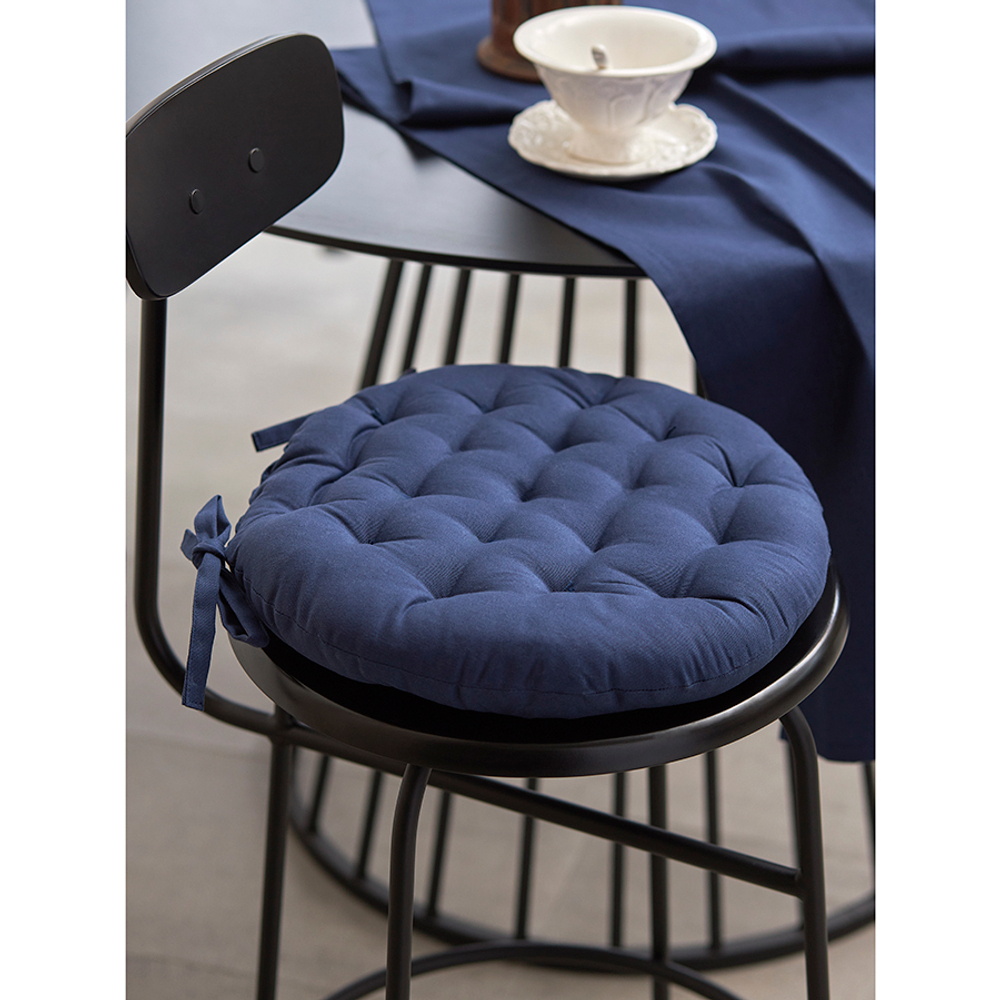 Подушка на стул круглая из хлопка темно-синего цвета из коллекции essential, 35 см