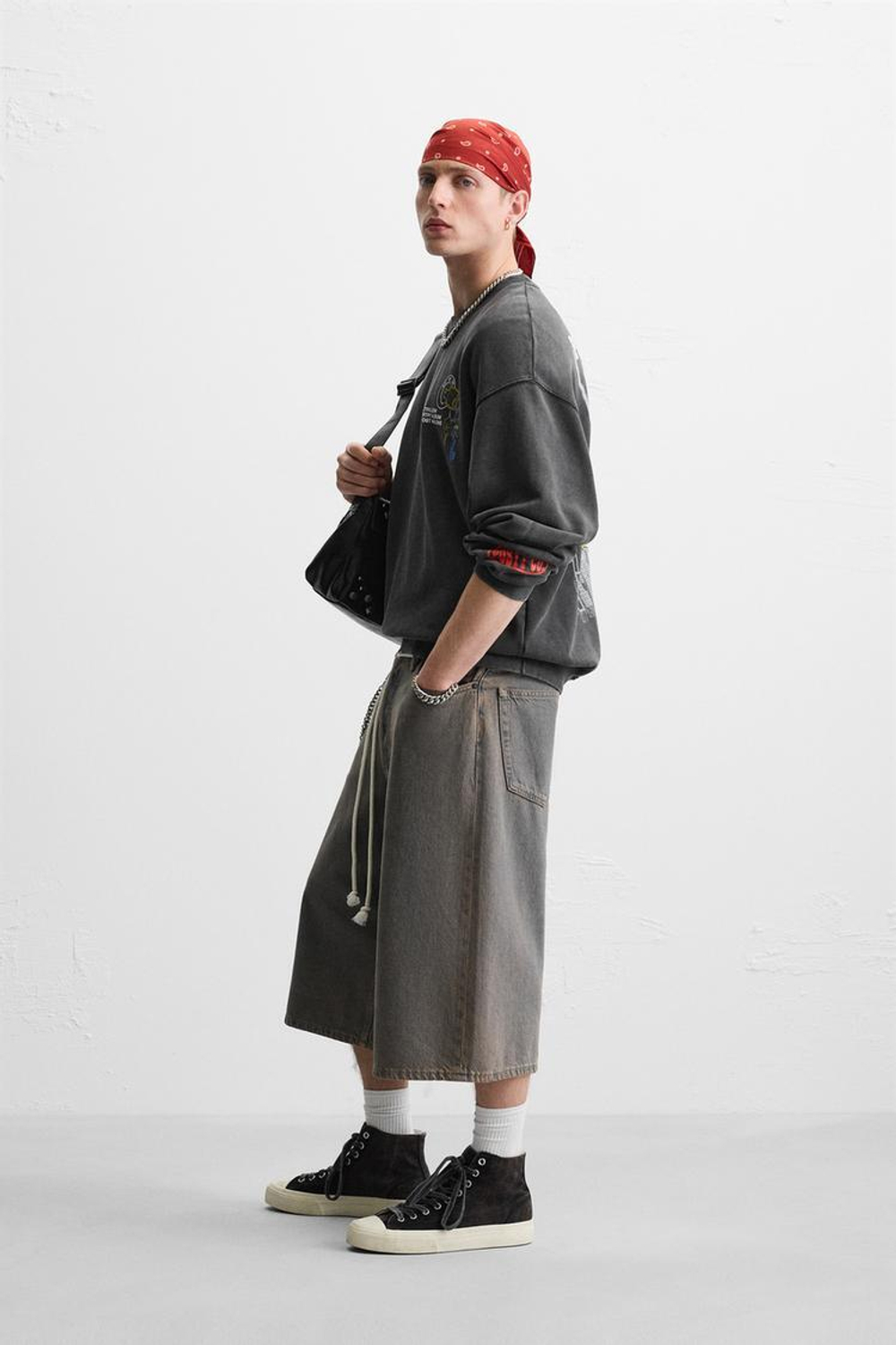 ZARA ТОЛСТОВКА С КРУГЛЫМ ВЫРЕЗОМ С ПРИНТОМ POST MALONE™, ТЕМНЫЙ АНТРАЦИТ