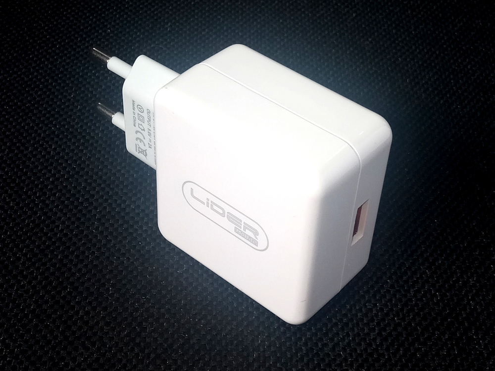 Зарядное уст-во USB +кабель TypeC LiderMobile SL40 (2A)