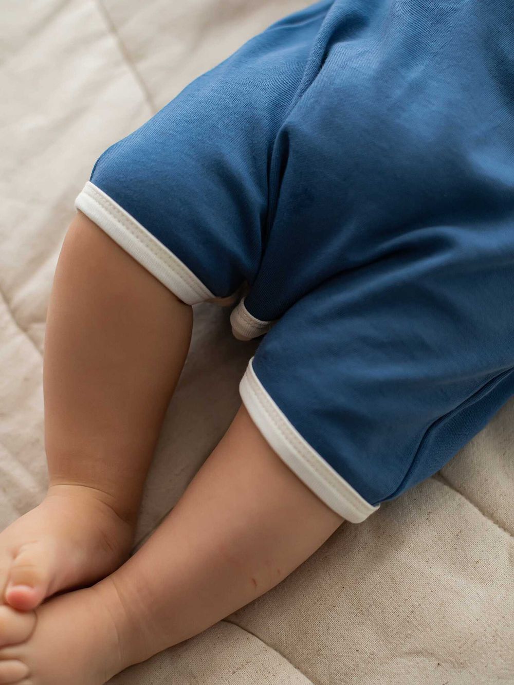 Песочник "Деним" с принтом 0+