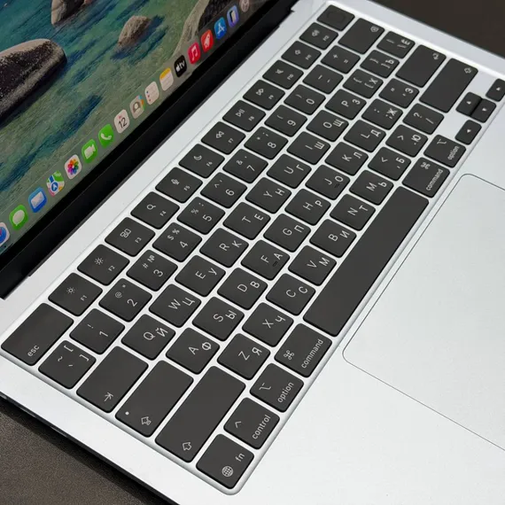 Б/У Ноутбук MacBook Air 13 M5 16/512Gb Sky Blue 100% 13 циклов (MG67V2XC76)