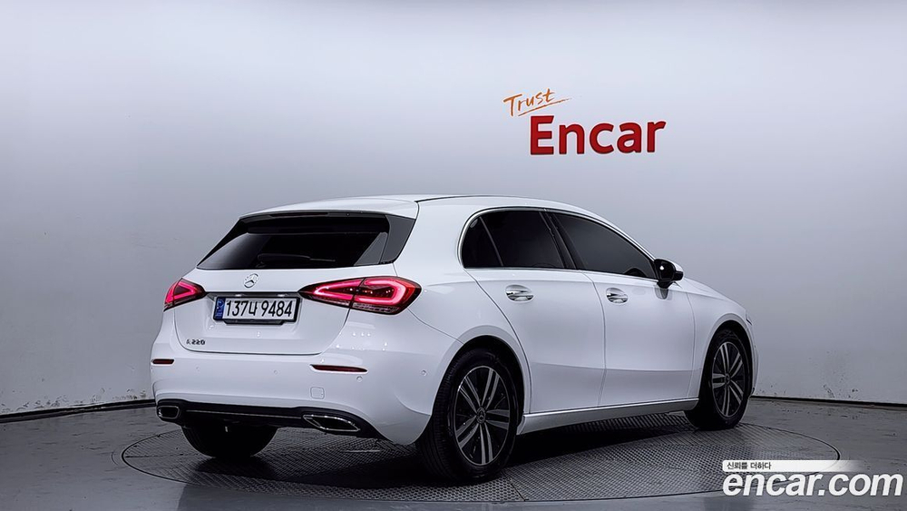 Mercedes-Benz A-Class W177 A220 Hatchback (08.2022)
