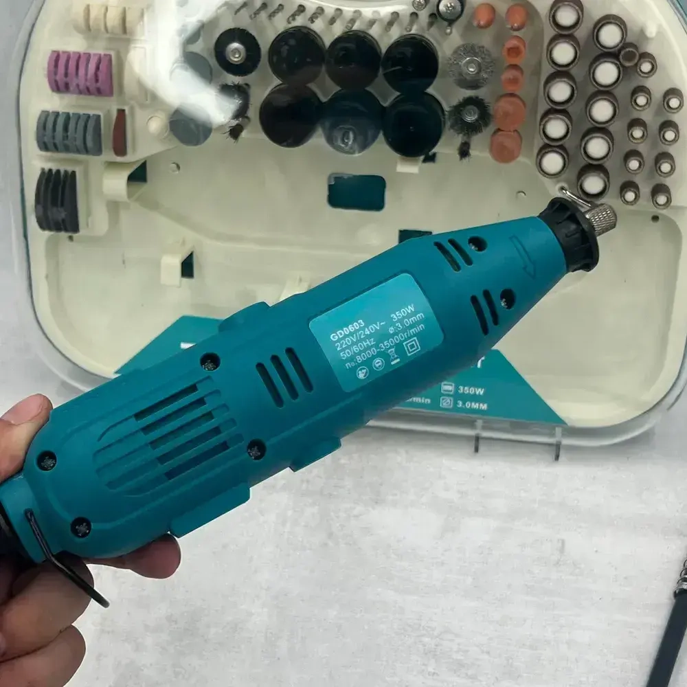 Гравер электрический с насадками и гибким валом в кейсе Mkt сетевой/граверная машинка с набором насадок Mkt