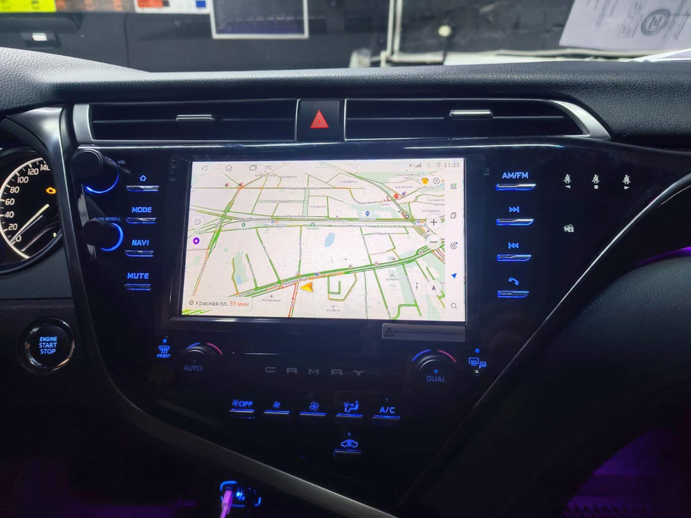 Магнитола для Toyota Camry 70 2017-2020 (c JBL и климатом на ШГУ) - Carmedia SF-9695 QLed, Android 13, TS20, CarPlay, SIM-слот