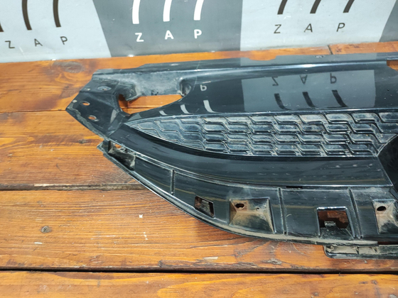 Решетка радиатора Hyundai ix35 (LM) 10-15 Б/У Оригинал 863512Y000