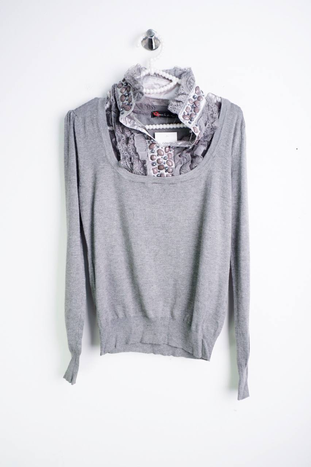 Джемпер в базовом цвете, маркировка M/L визуально на 46/48 размер