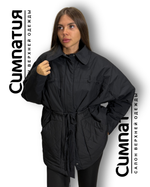 Классическая куртка свободного кроя, но с кулиской и возможностью приталивания